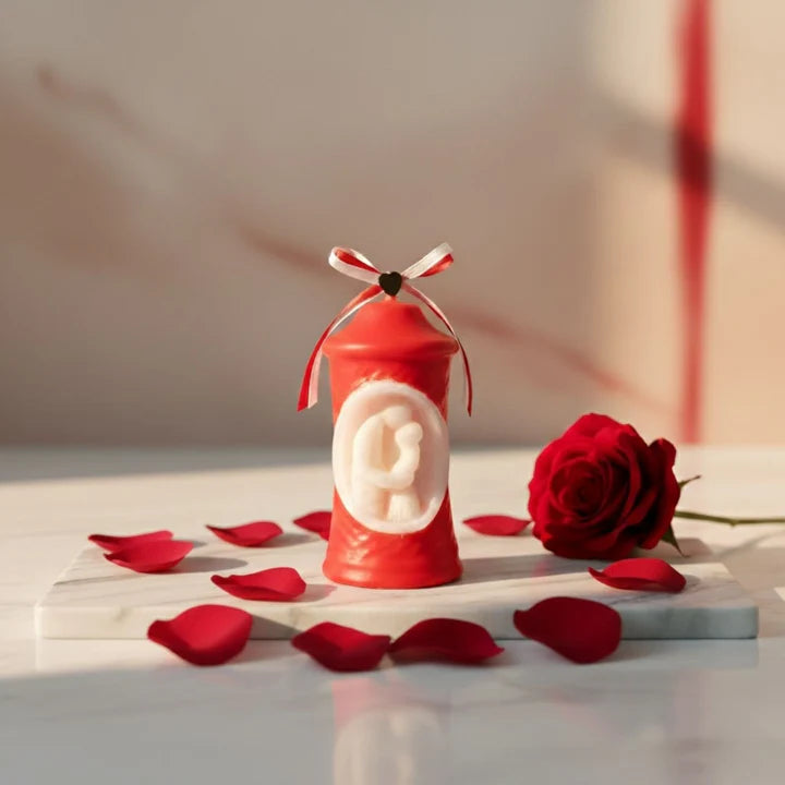 Love embrace sculpted candle